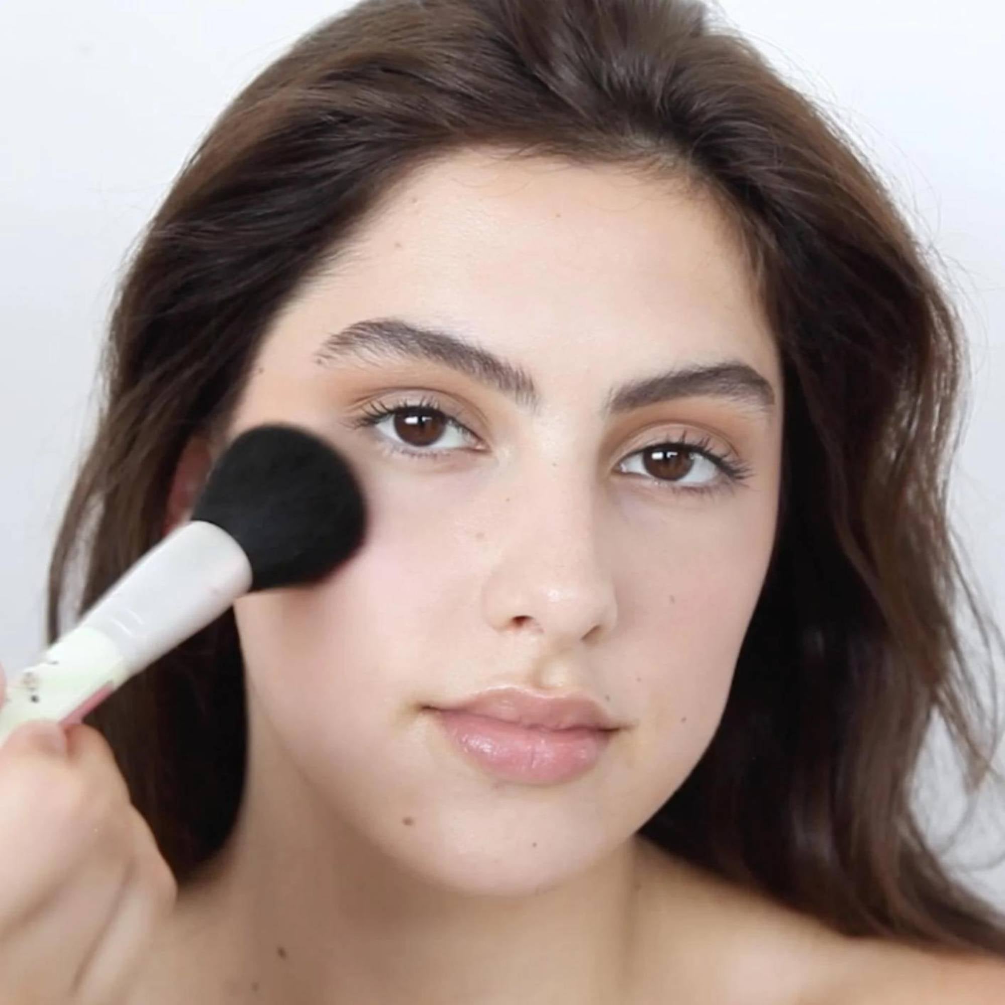 theBalm Cosmetics Bonnie-Lou Manizer Highlighter